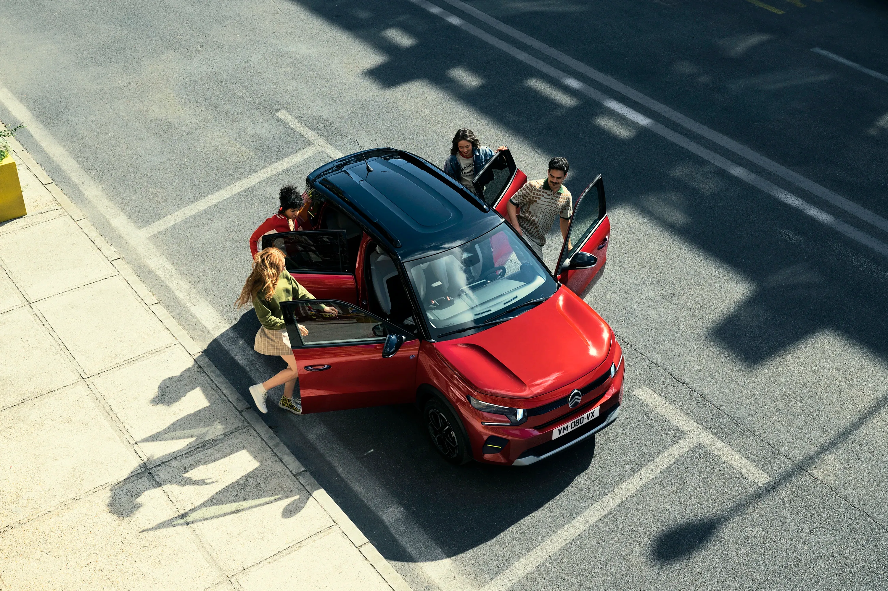 Elettronauti Citroen e-c3 vista dall'alto
