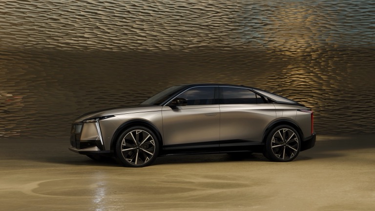 DS Automobiles N°8 FWD Long Range
