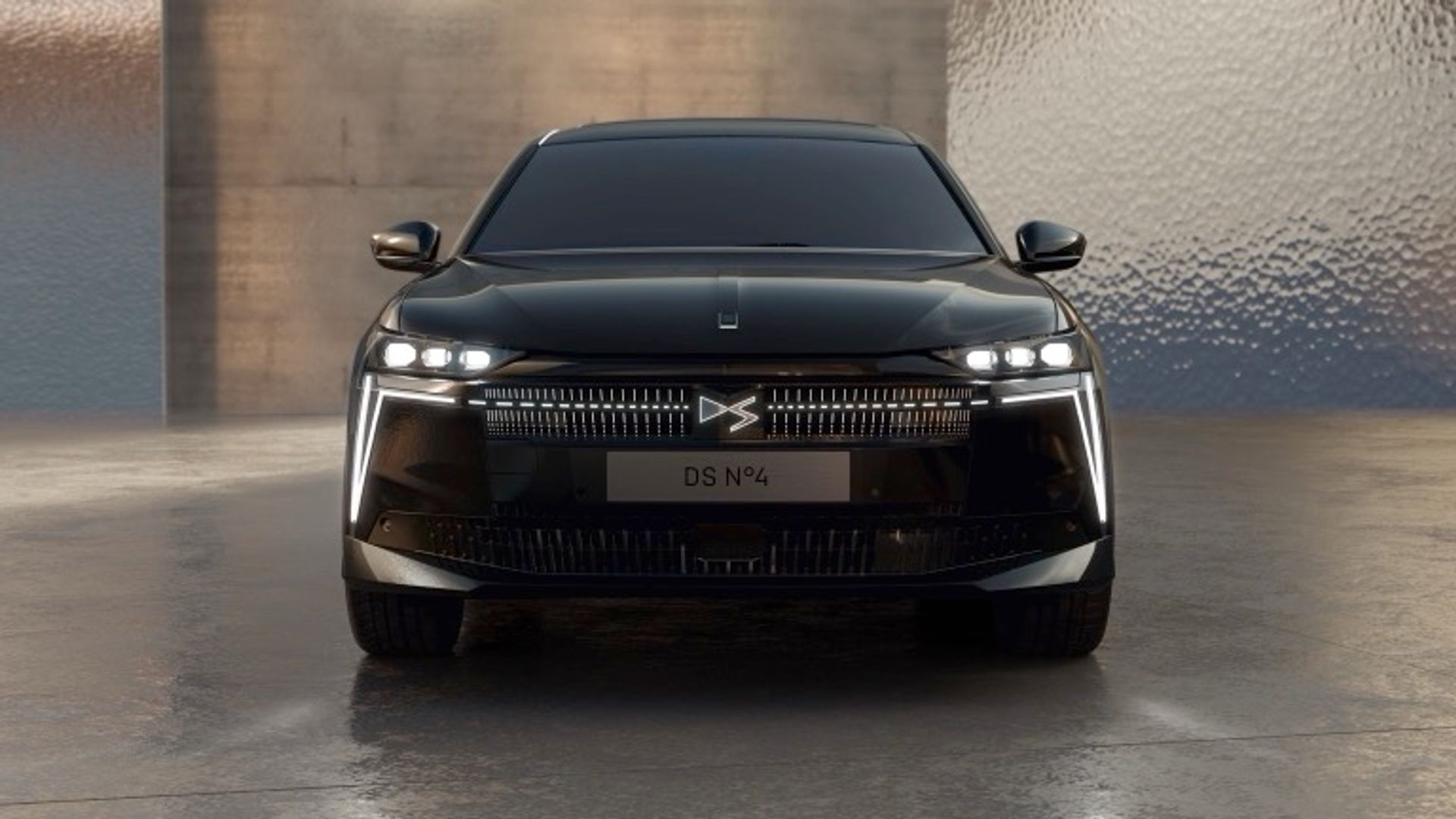 DS Automobiles N°4 E-Tense