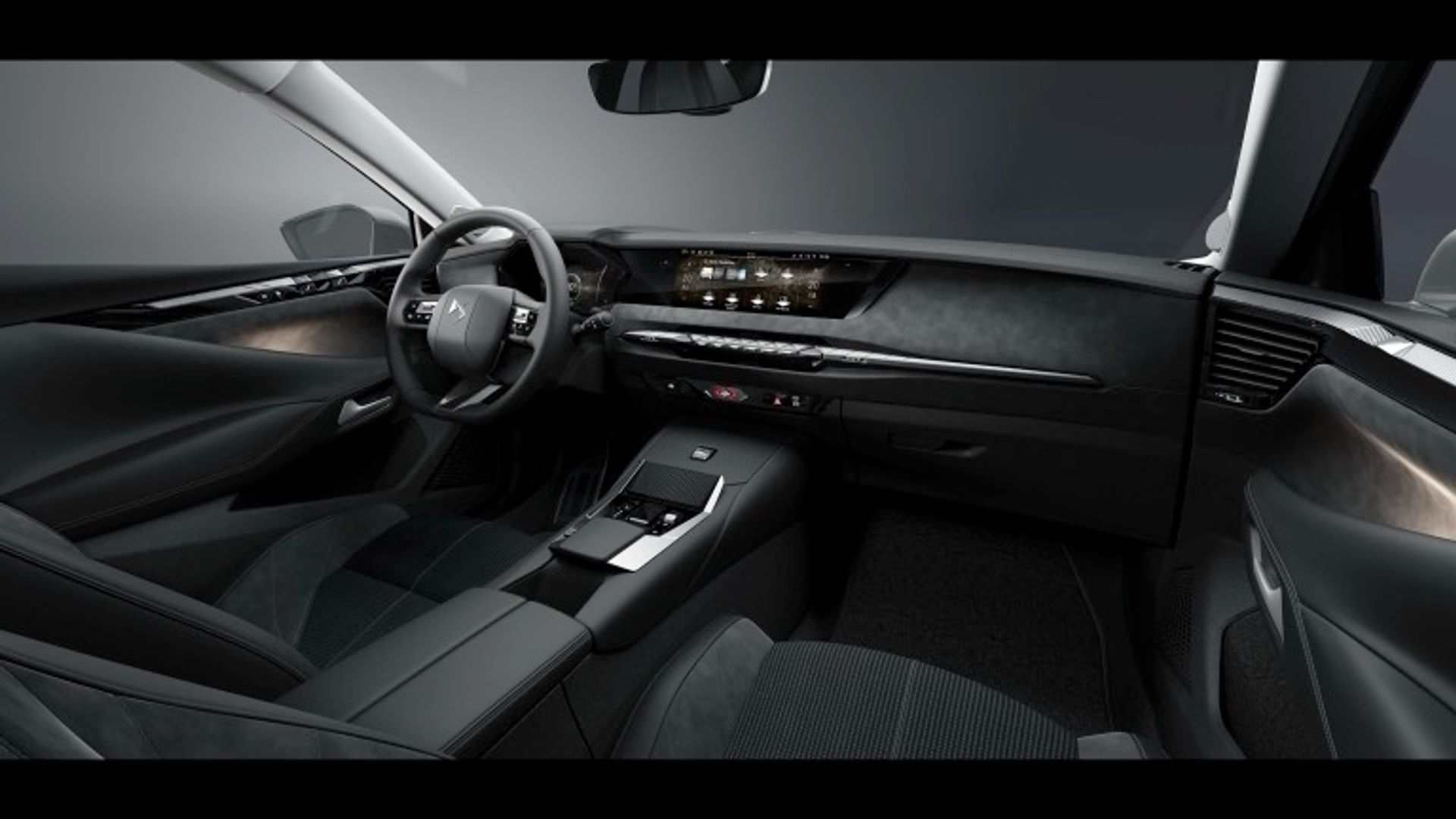 DS Automobiles N°4 E-Tense