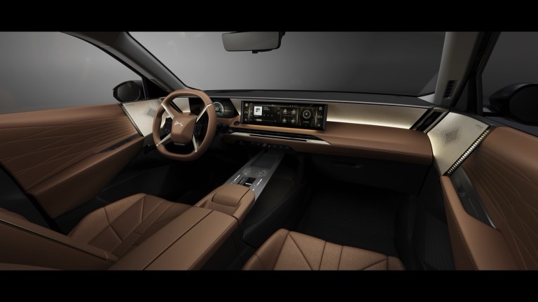 DS Automobiles N°8 AWD Long Range