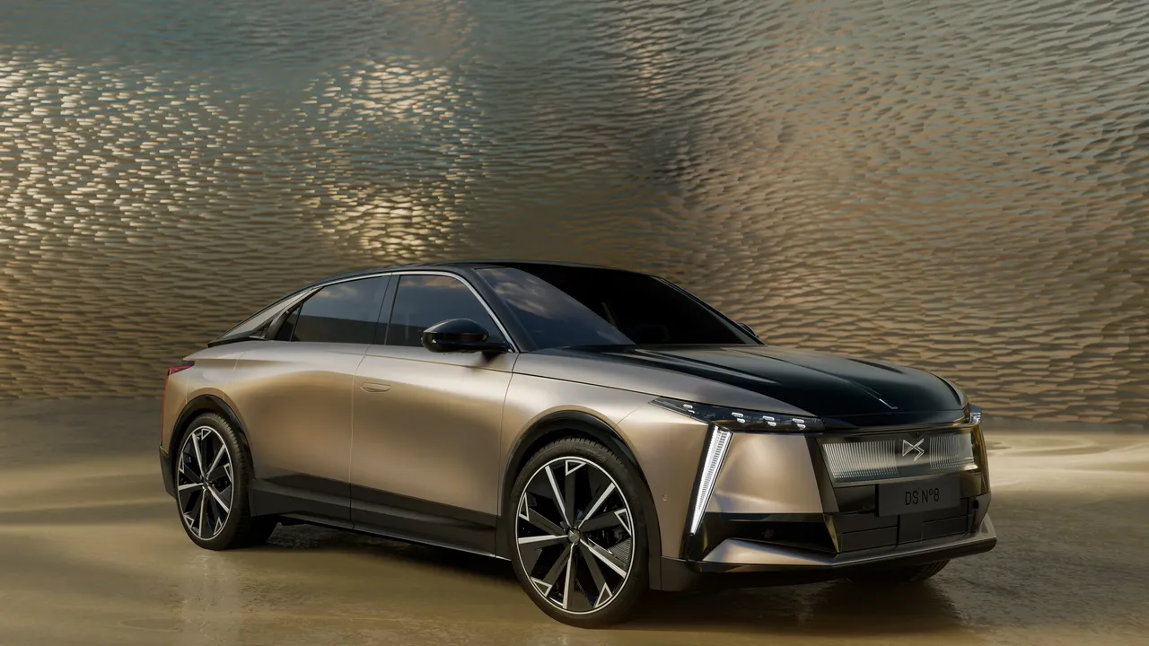 Elettronauti - DS 8 e-tense
