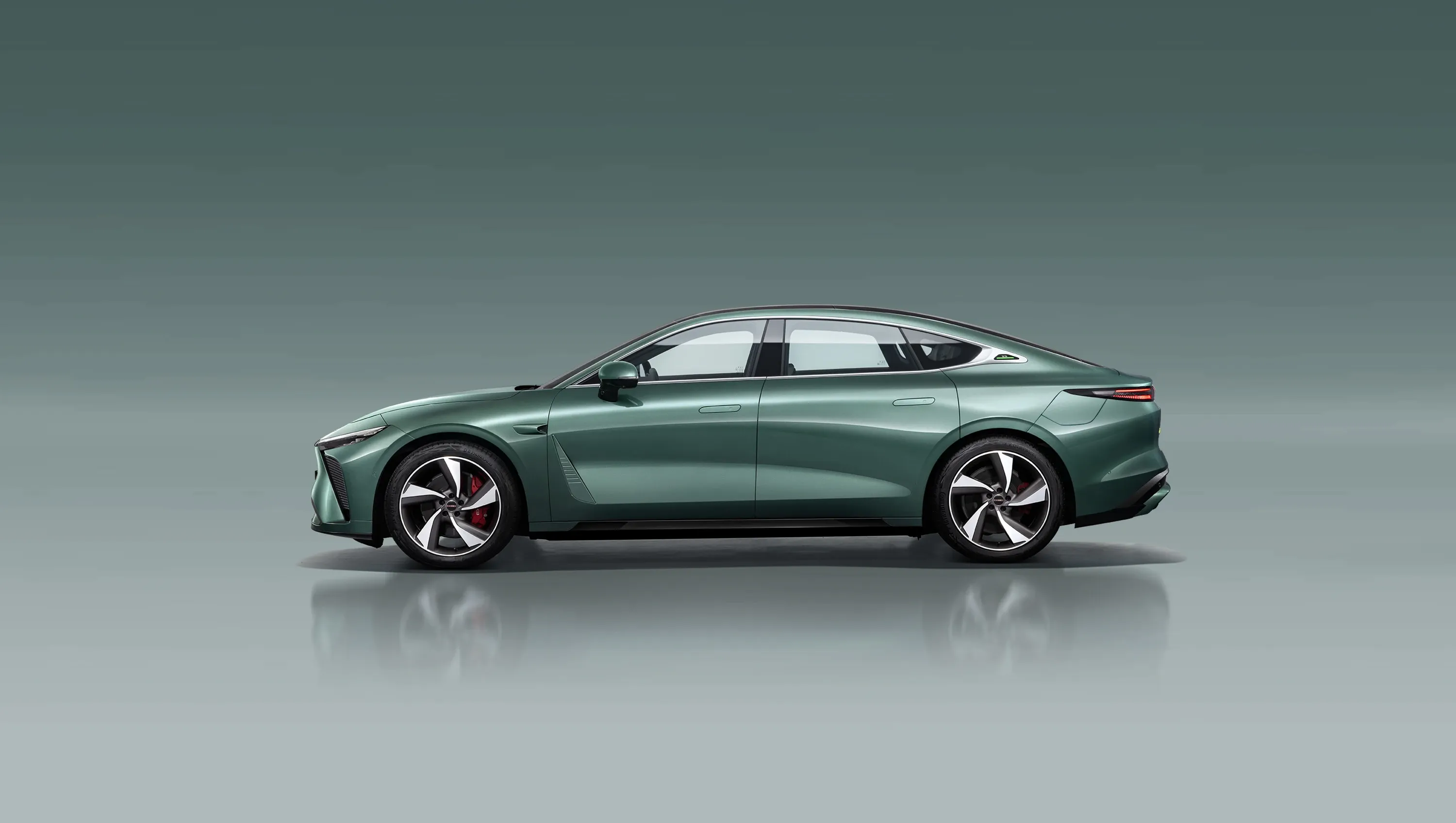 Exlantix ES 100kWh AWD