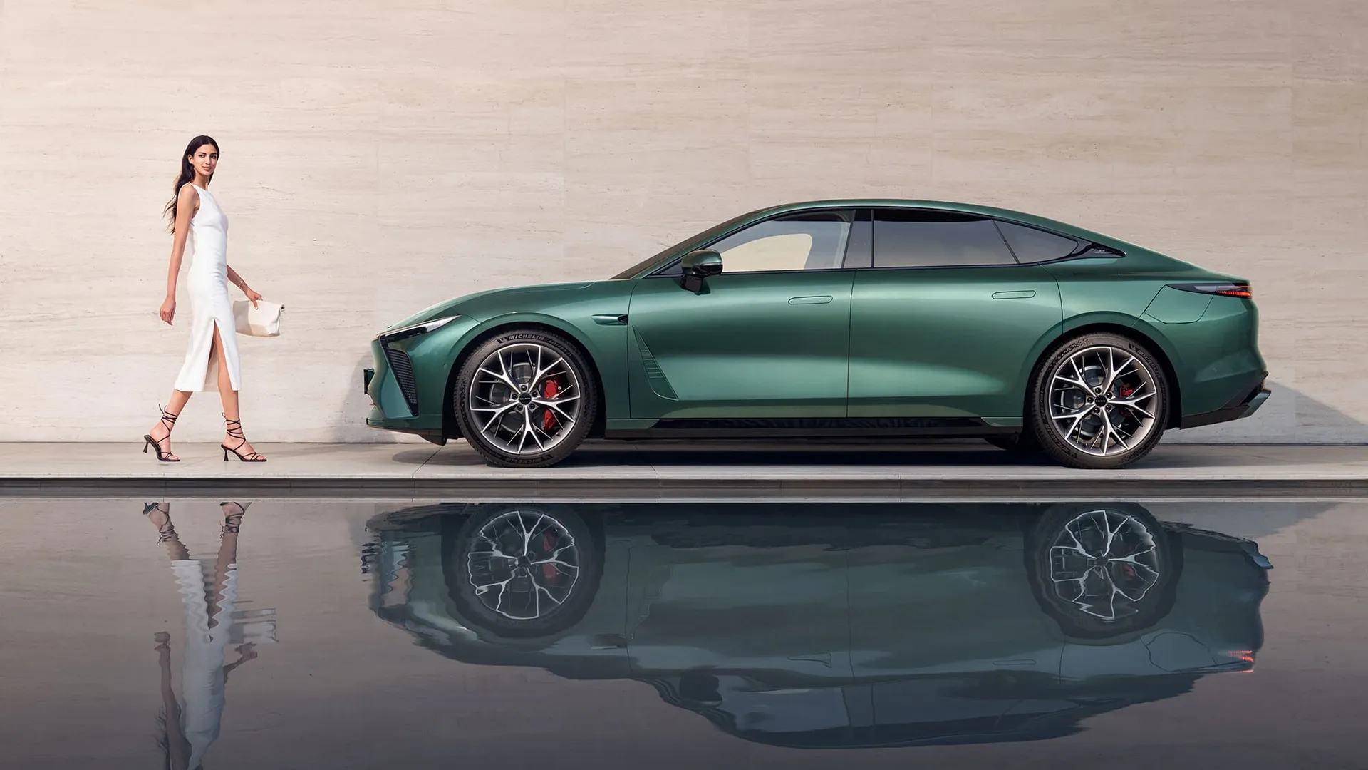 Exlantix ES 100kWh AWD