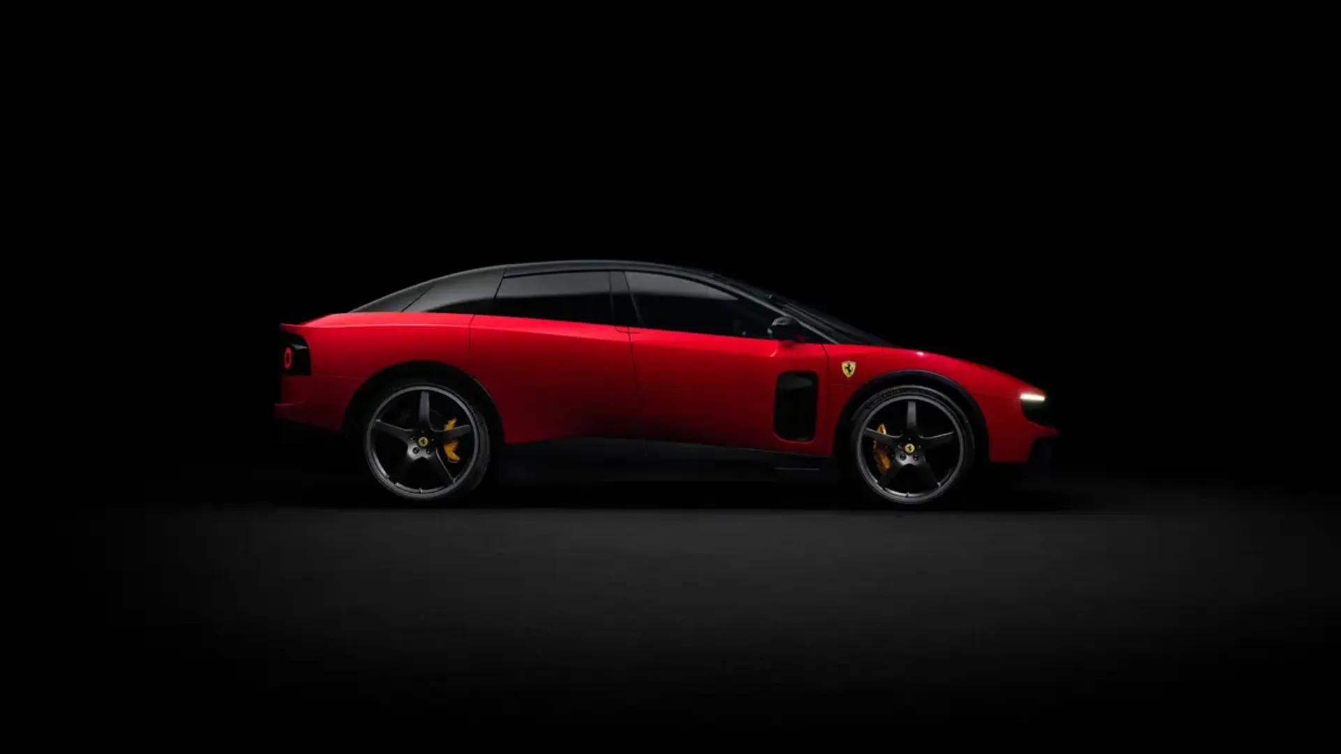 Elettronauti - Ferrari Luce 117kWh - Argento - Esterno - Vista anteriore a tre quarti