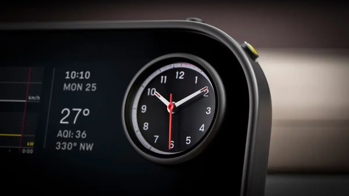 Elettronauti - Ferrari Luce 117kWh - Argento - Esterno - Vista anteriore a tre quarti