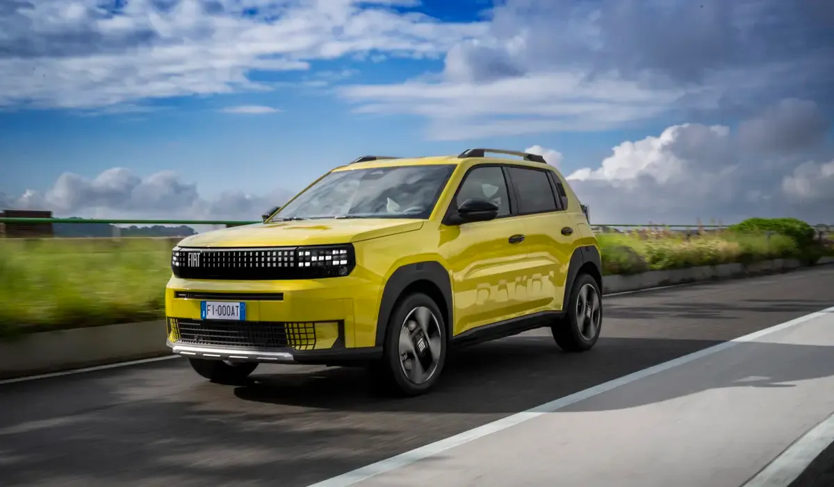 Elettronauti - Fiat Grande Panda - Giallo - Esterno - Vista anteriore a tre quarti