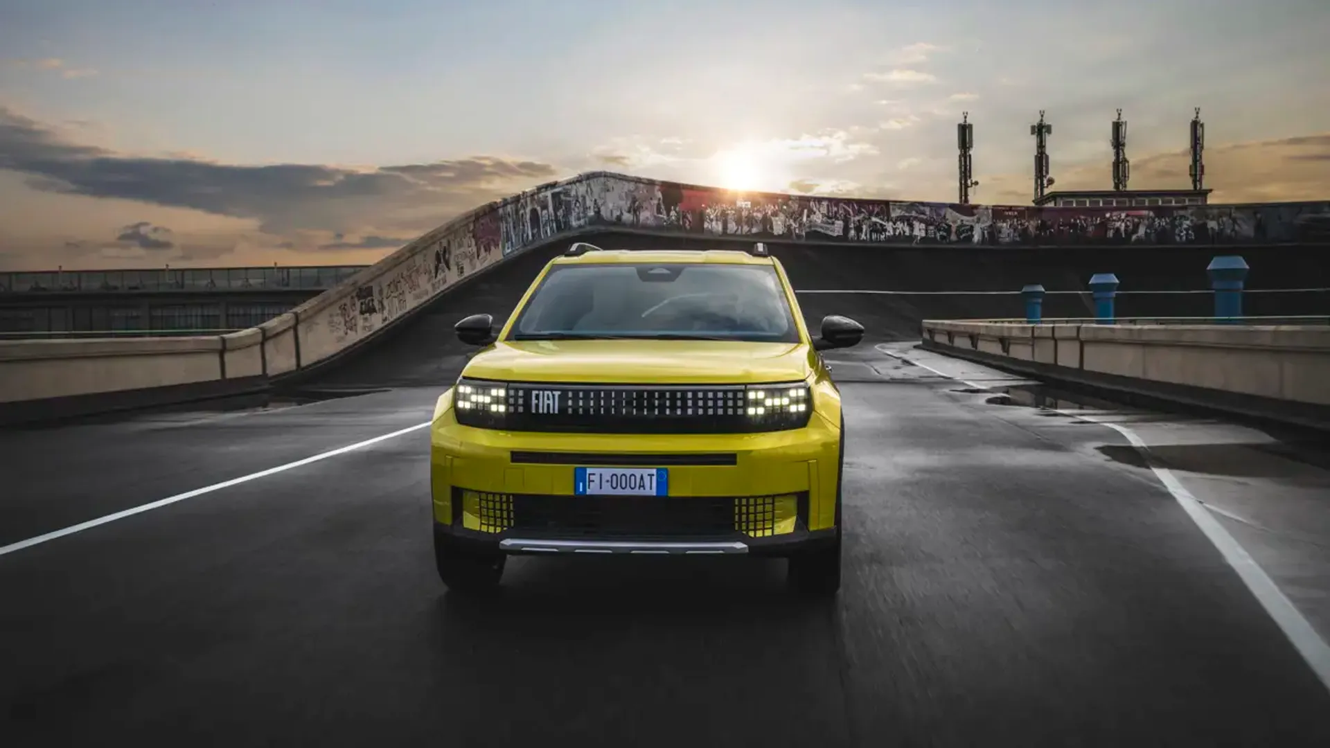 Elettronauti - Fiat Grande Panda - Giallo - Esterno - Vista anteriore a tre quarti