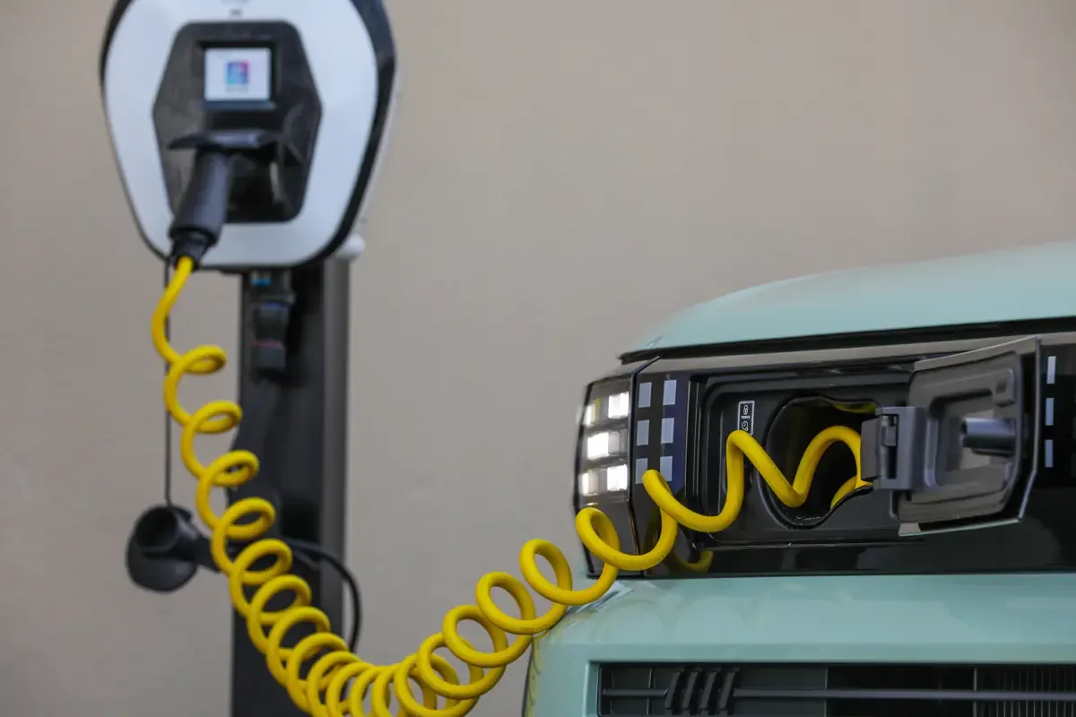 Elettronauti - Fiat Grande Panda - Giallo - Esterno - Vista anteriore a tre quarti