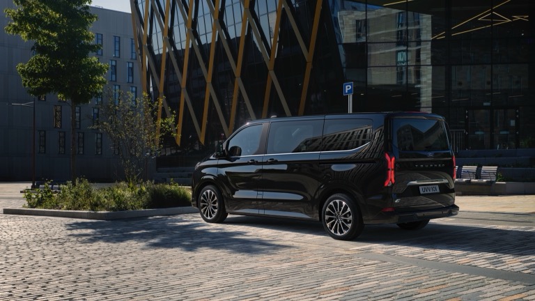 Ford e-Tourneo Custom L1 160 kW