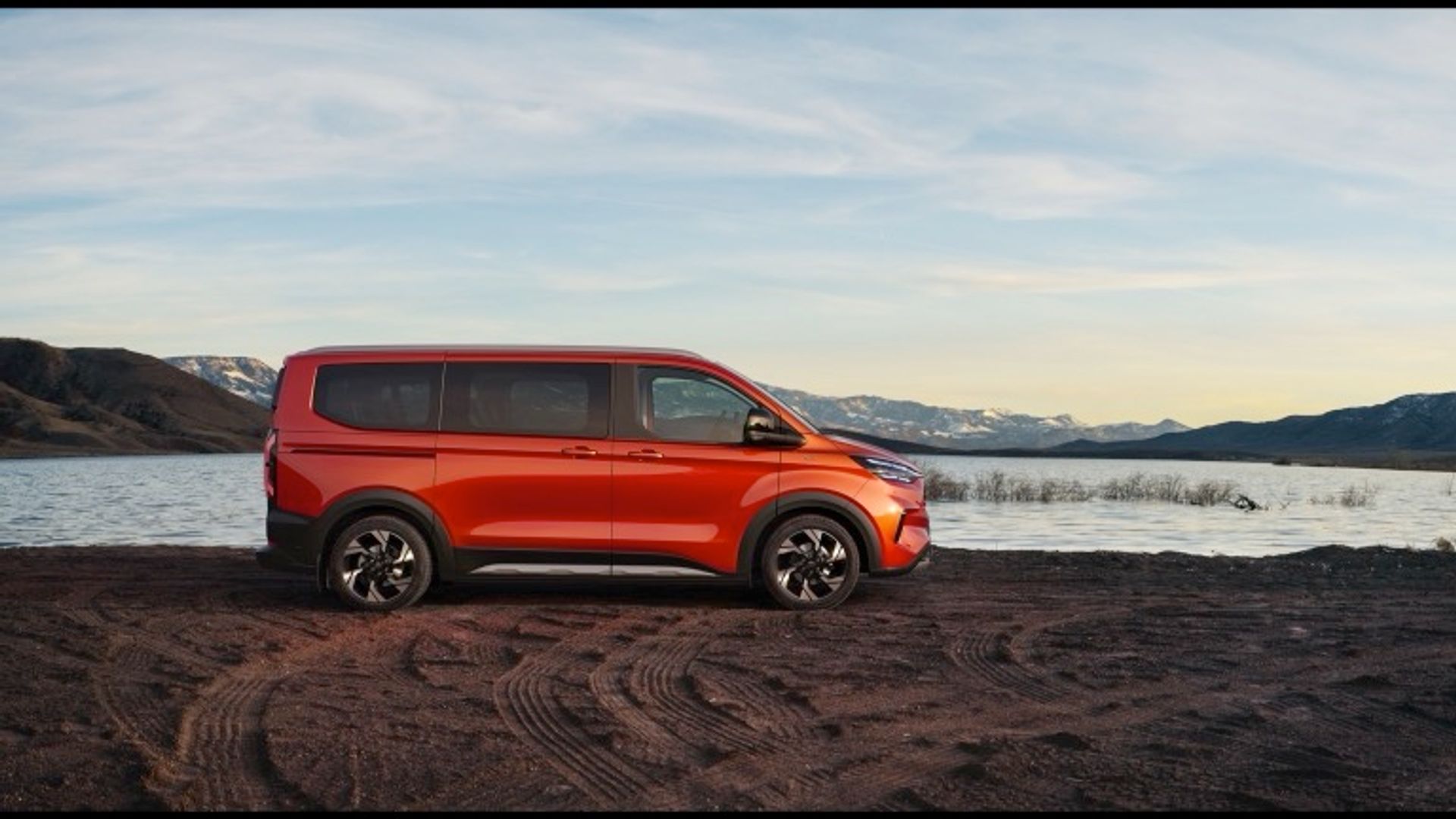 Ford e-Tourneo Custom L1 160 kW