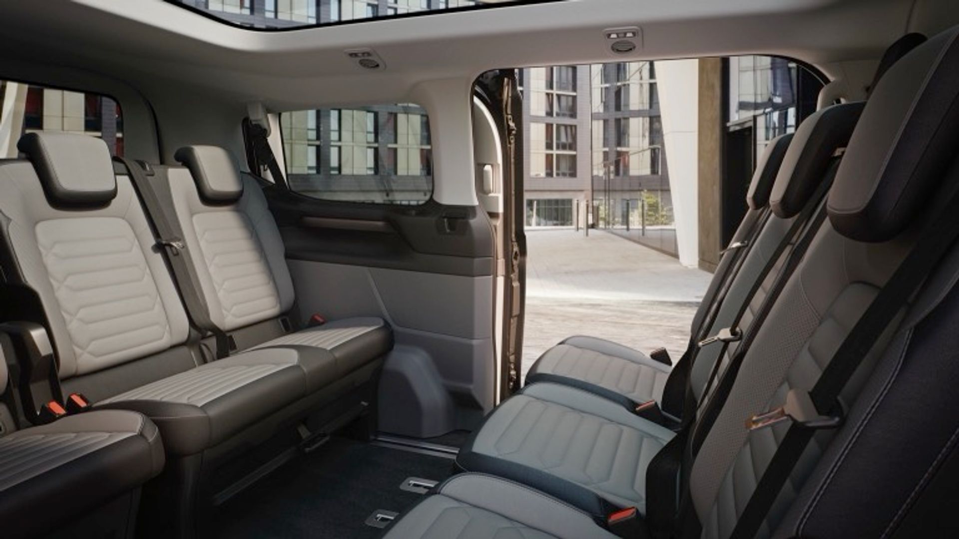Ford e-Tourneo Custom L1 160 kW