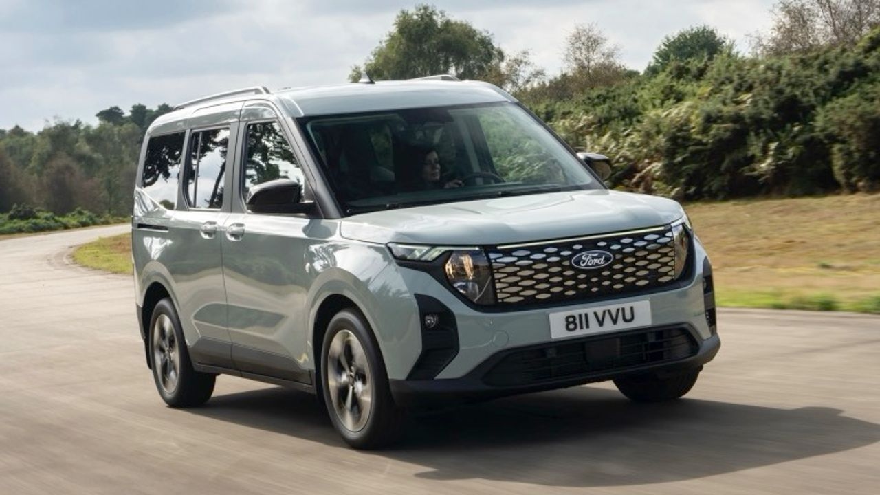Ford e-Tourneo Courier