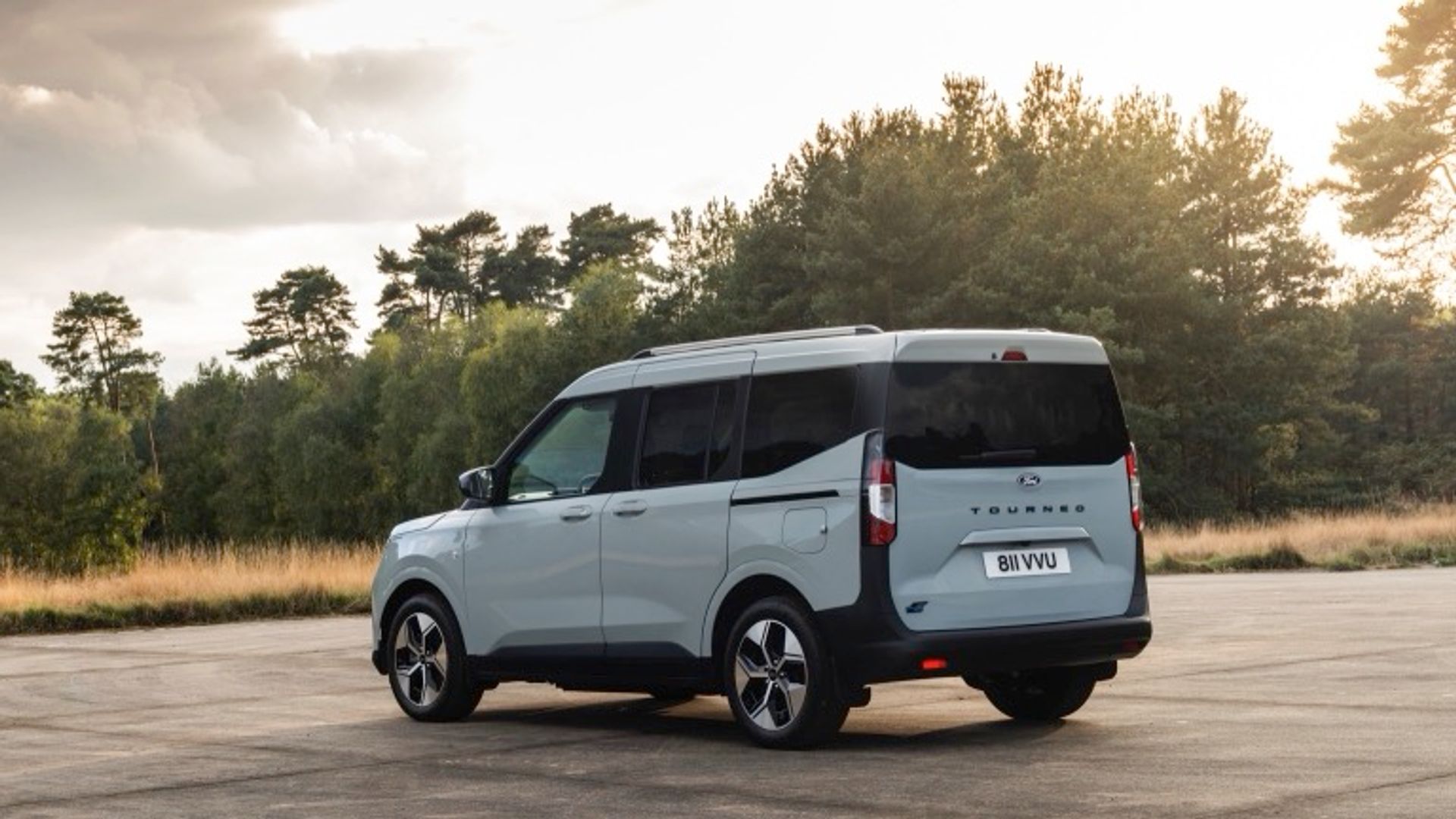 Ford e-Tourneo Courier