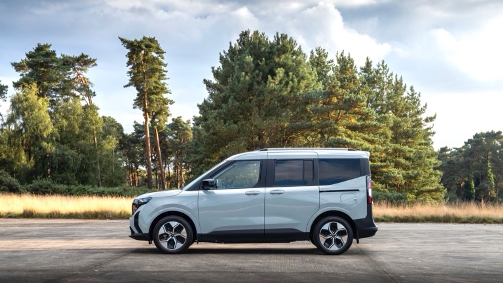 Ford e-Tourneo Courier