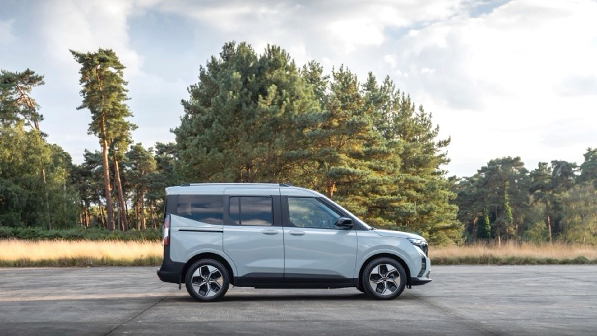 Ford e-Tourneo Courier