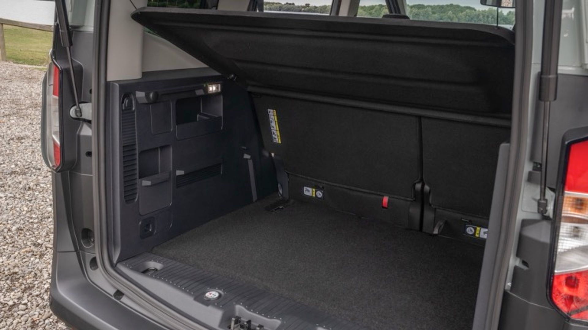 Ford e-Tourneo Courier