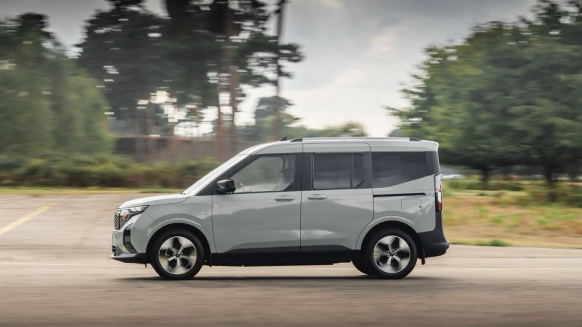 Ford e-Tourneo Courier