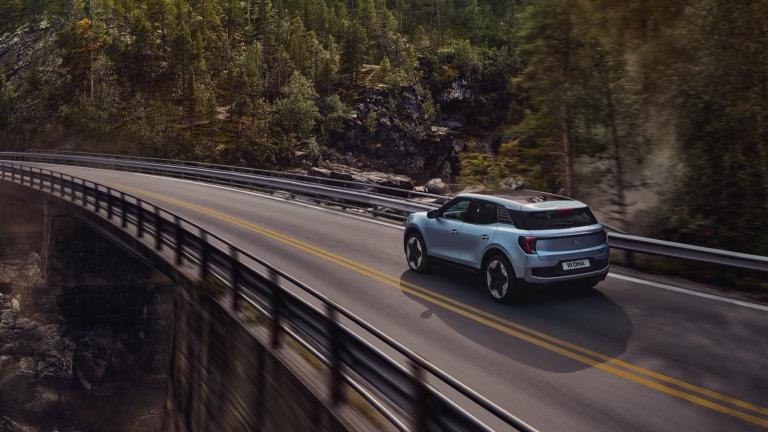 Ford Explorer Extended Range AWD (MY26)