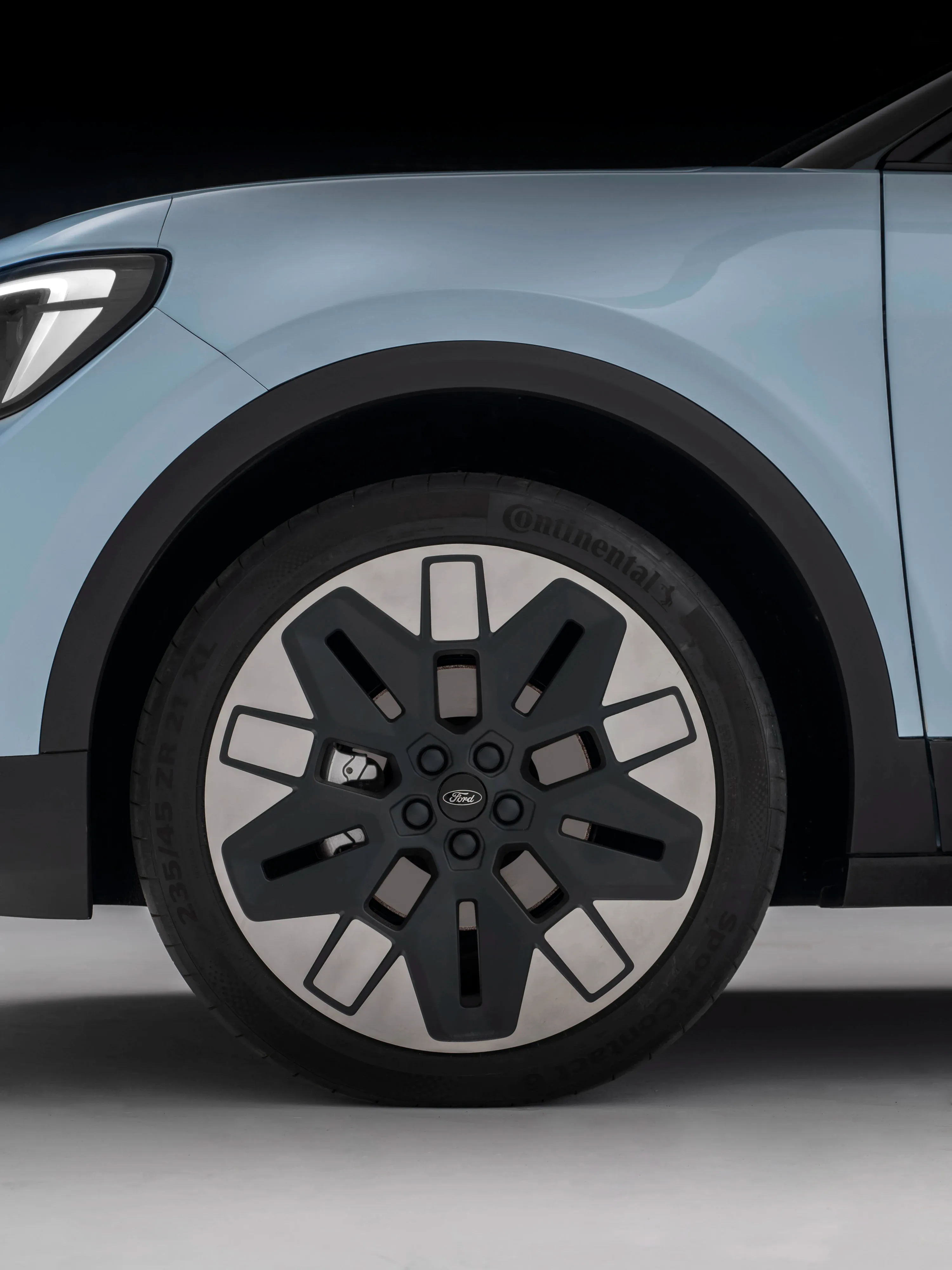 Ford Explorer Extended Range AWD