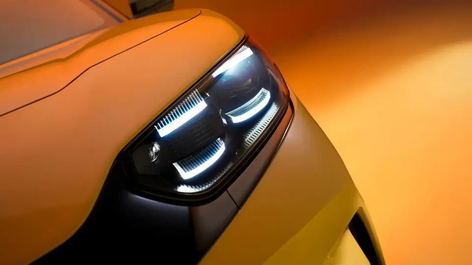 Elettronauti - Ford Capri Standard Range RWD - Giallo - Esterno - Vista anteriore