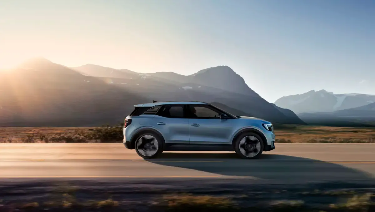 Elettronauti - Ford Explorer Extended Range AWD - Blu - Esterno - Vista anteriore a tre quarti