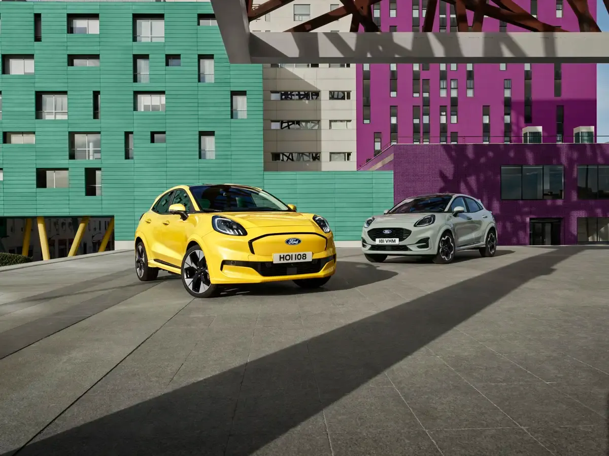 Elettronauti - Ford Puma Gen-E - Verde - Esterno - Vista anteriore a tre quarti