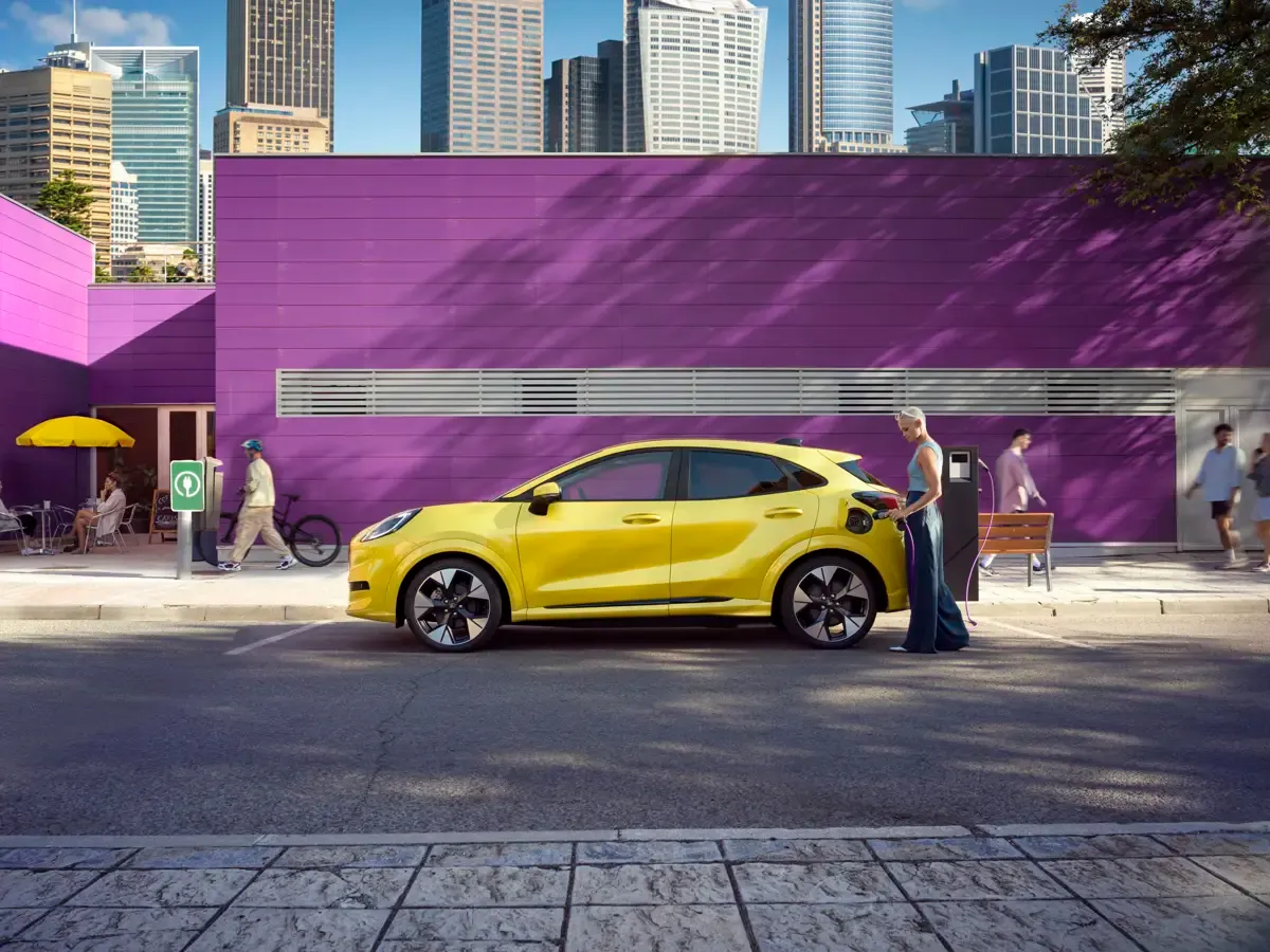 Elettronauti - Ford Puma Gen-E - Giallo - Esterno - Vista anteriore a tre quarti