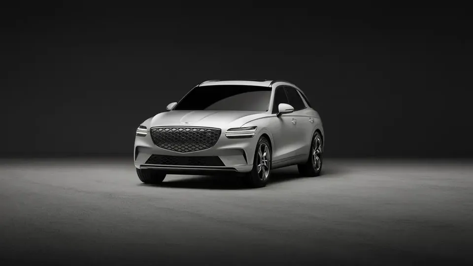 Elettronauti - Genesis Electrified GV70 AWD - Bianco - Esterno - Vista anteriore a tre quarti