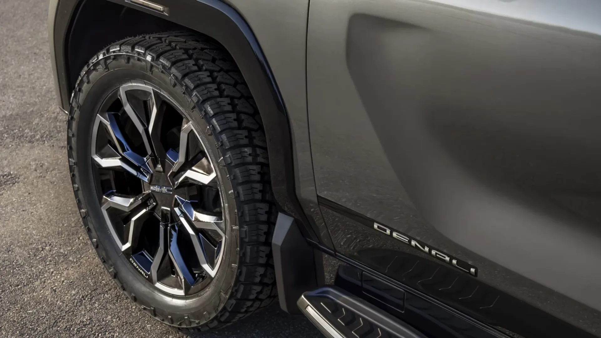 GMC Sierra EV Denali Edition 1