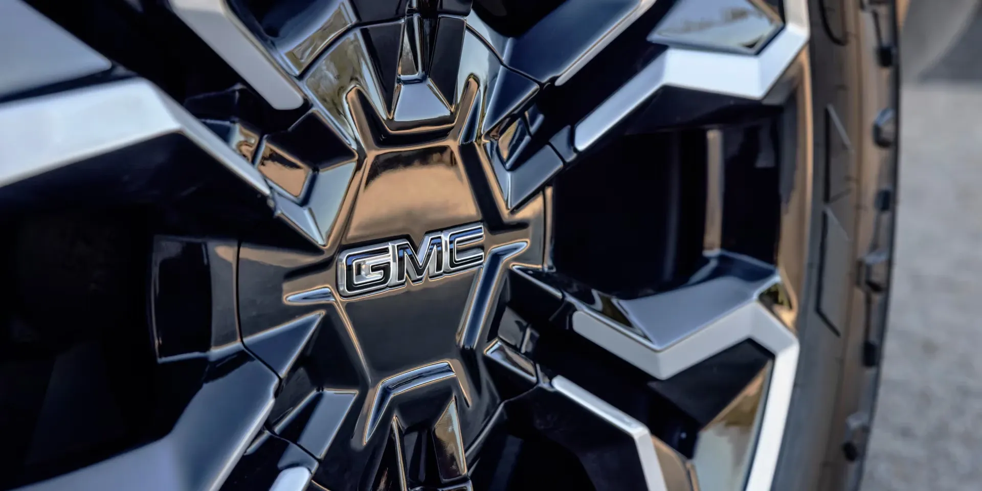GMC Sierra EV Denali Edition 1