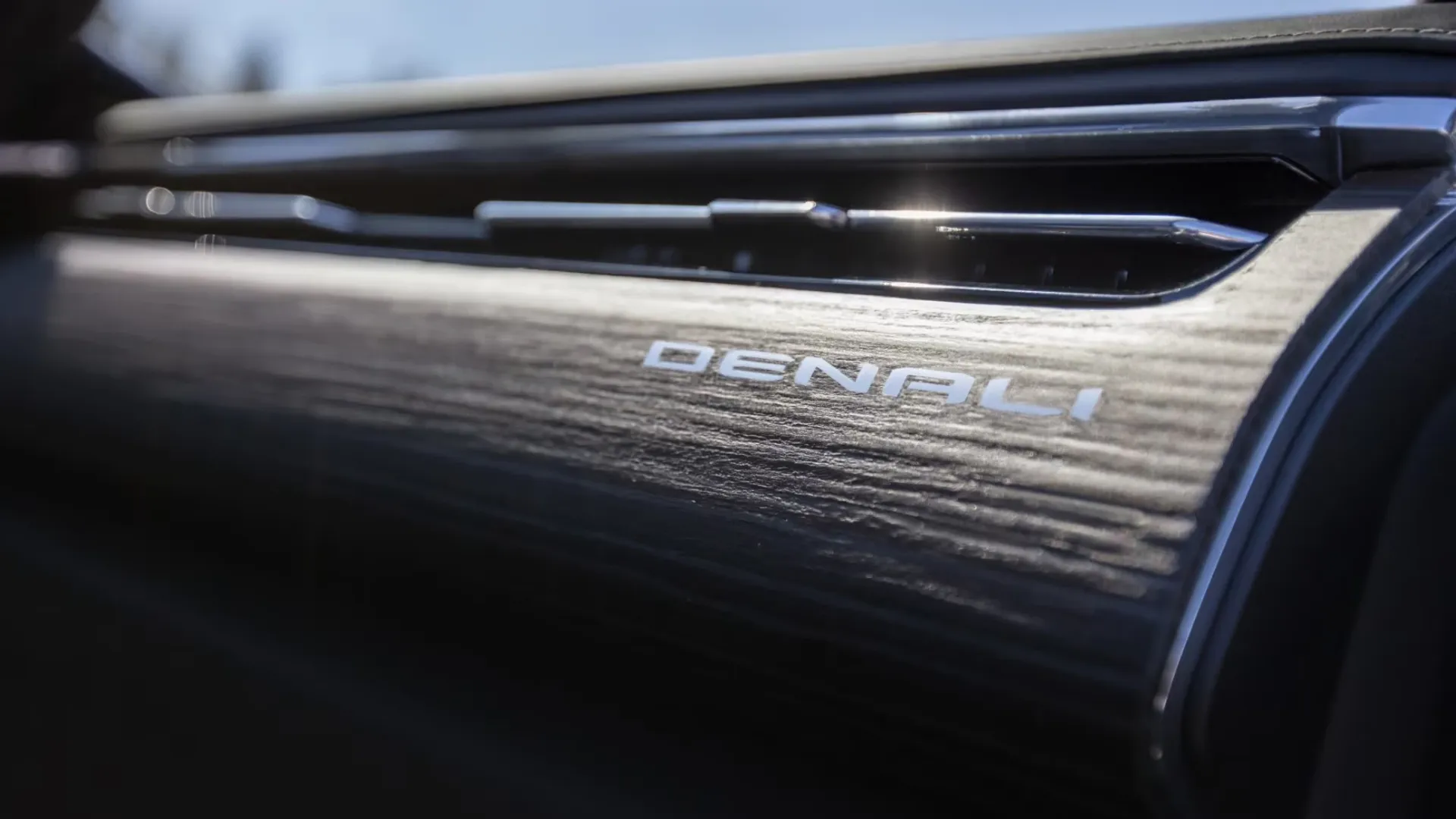 GMC Sierra EV Denali Edition 1