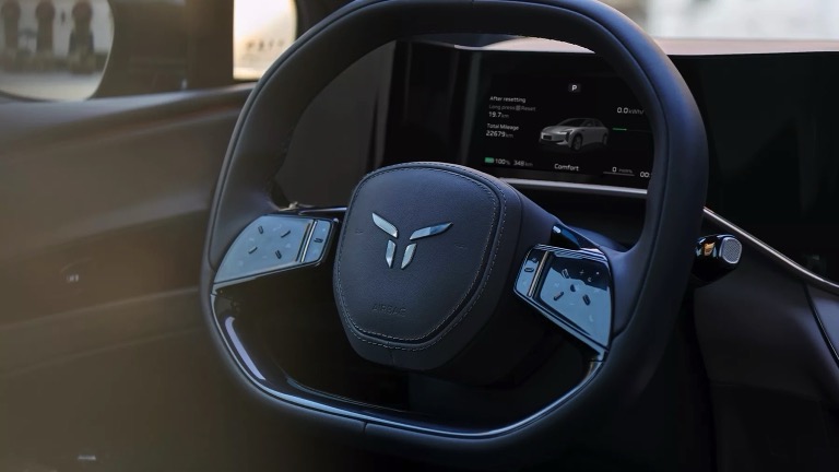 Hongqi EH7 111 kWh Long Range