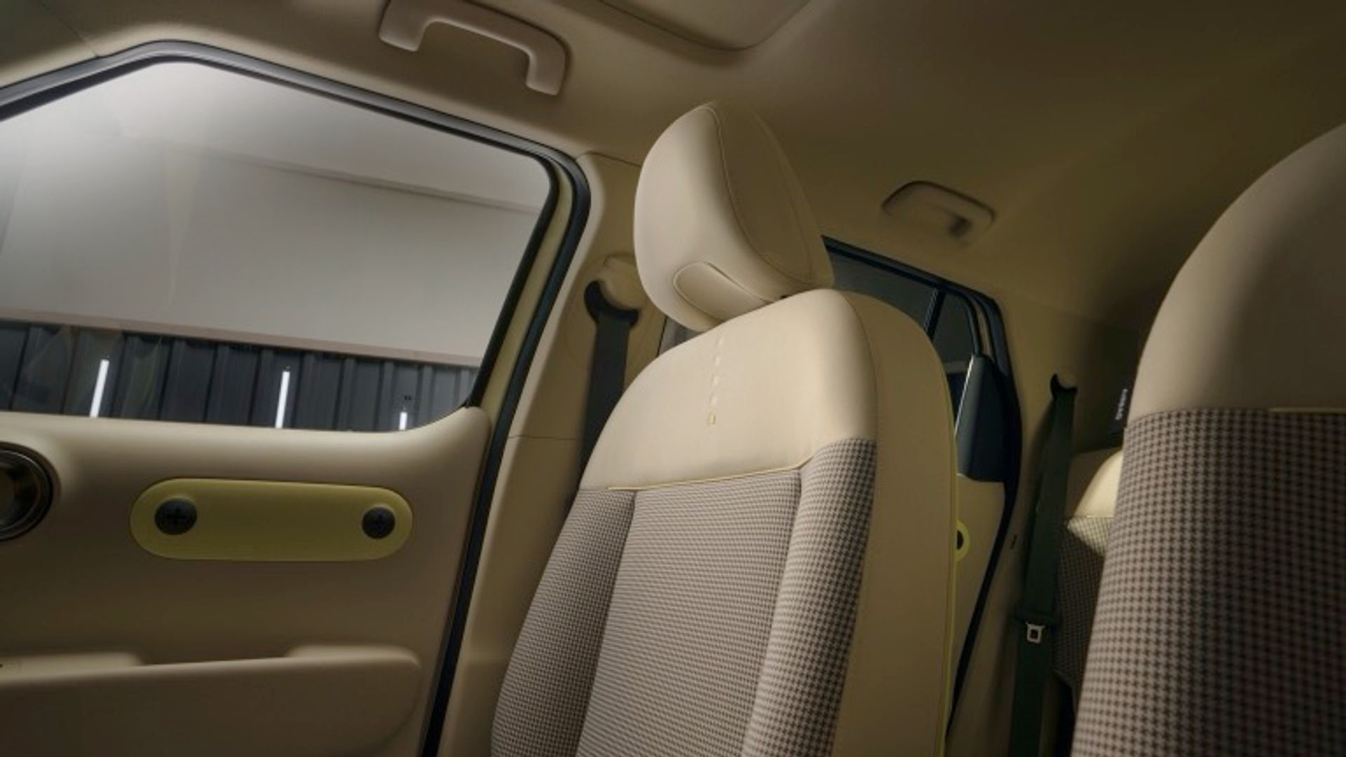 Hyundai INSTER Standard Range