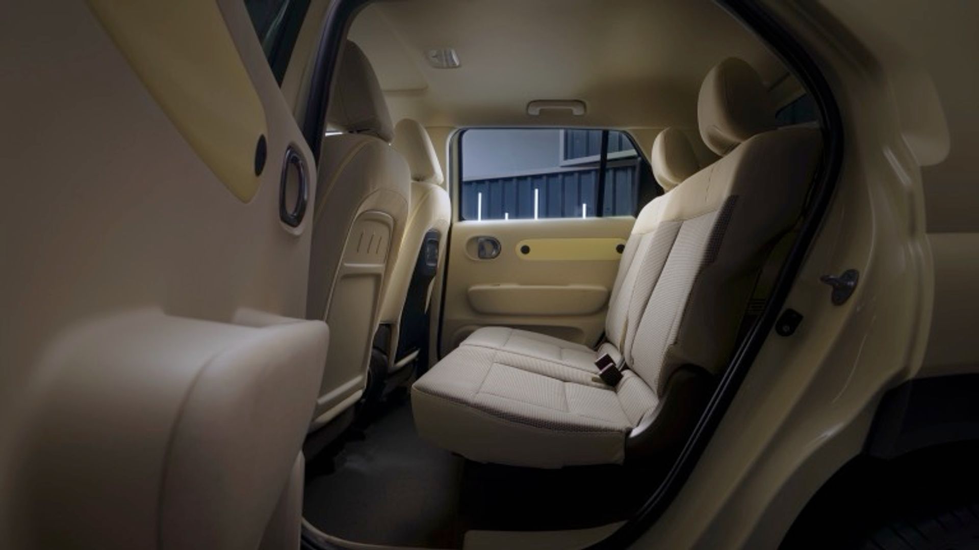 Hyundai INSTER Standard Range