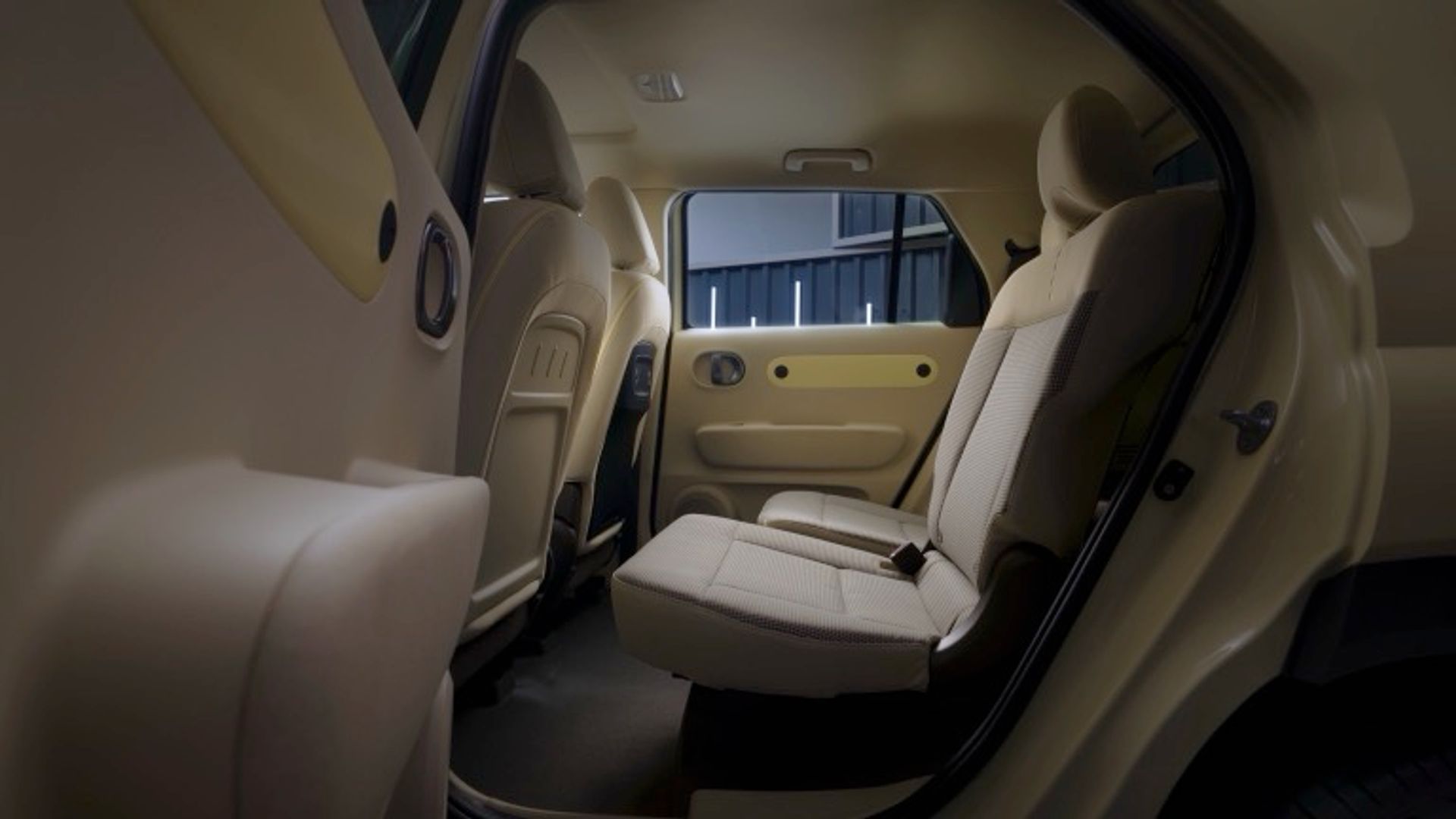 Hyundai INSTER Standard Range