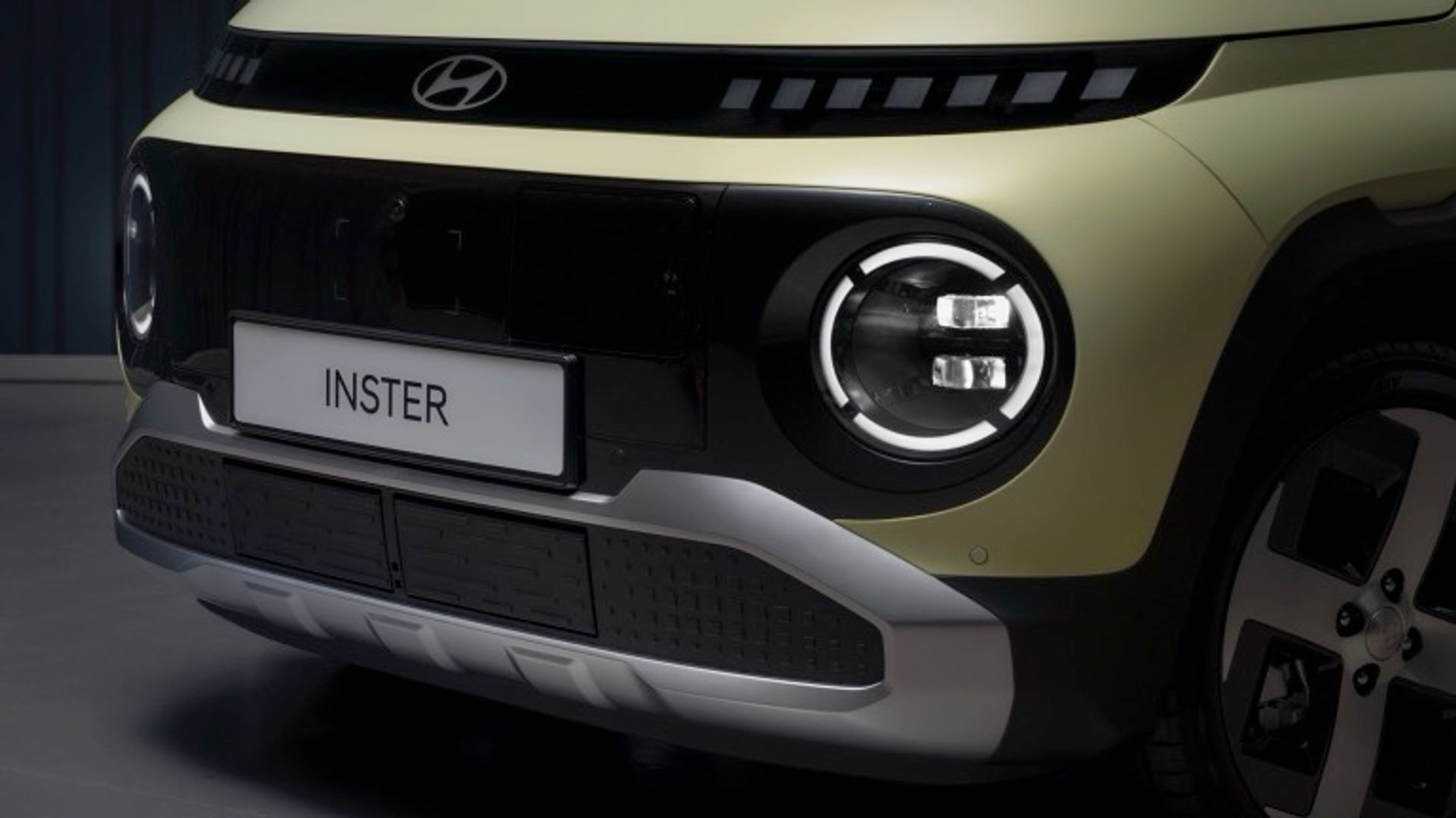 Hyundai INSTER Standard Range