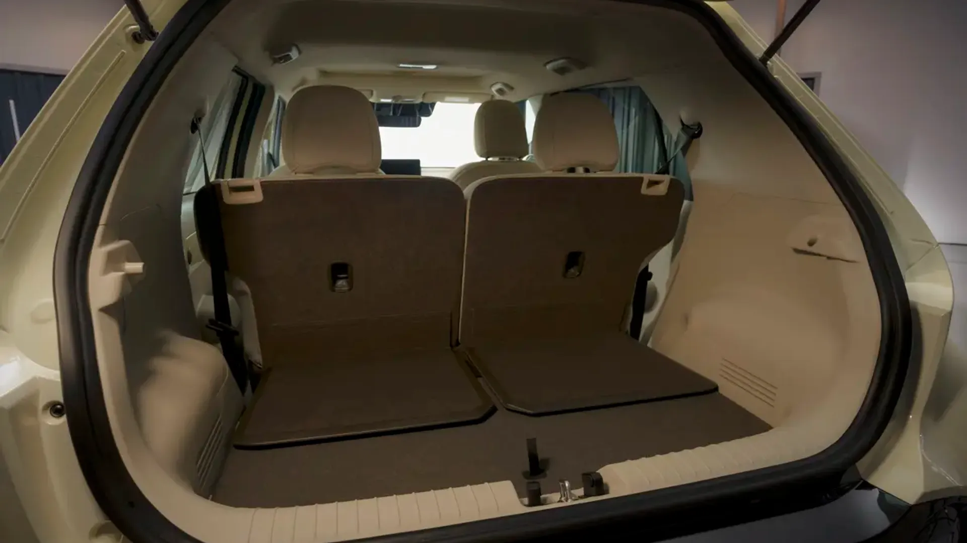 Elettronauti - Hyundai Inster Standard Range - Vano di carico - Bagagliaio