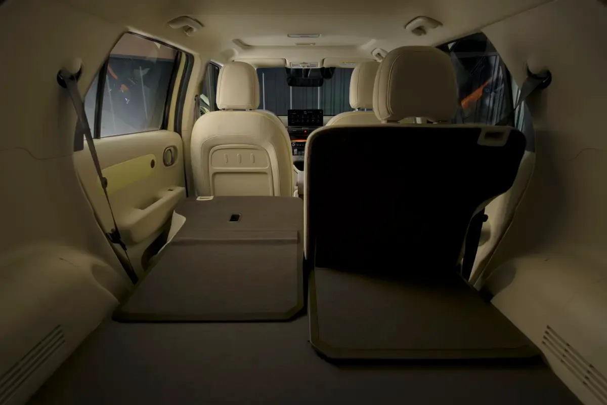 Elettronauti - Hyundai Inster Standard Range - Verde - Vano di carico - Bagagliaio