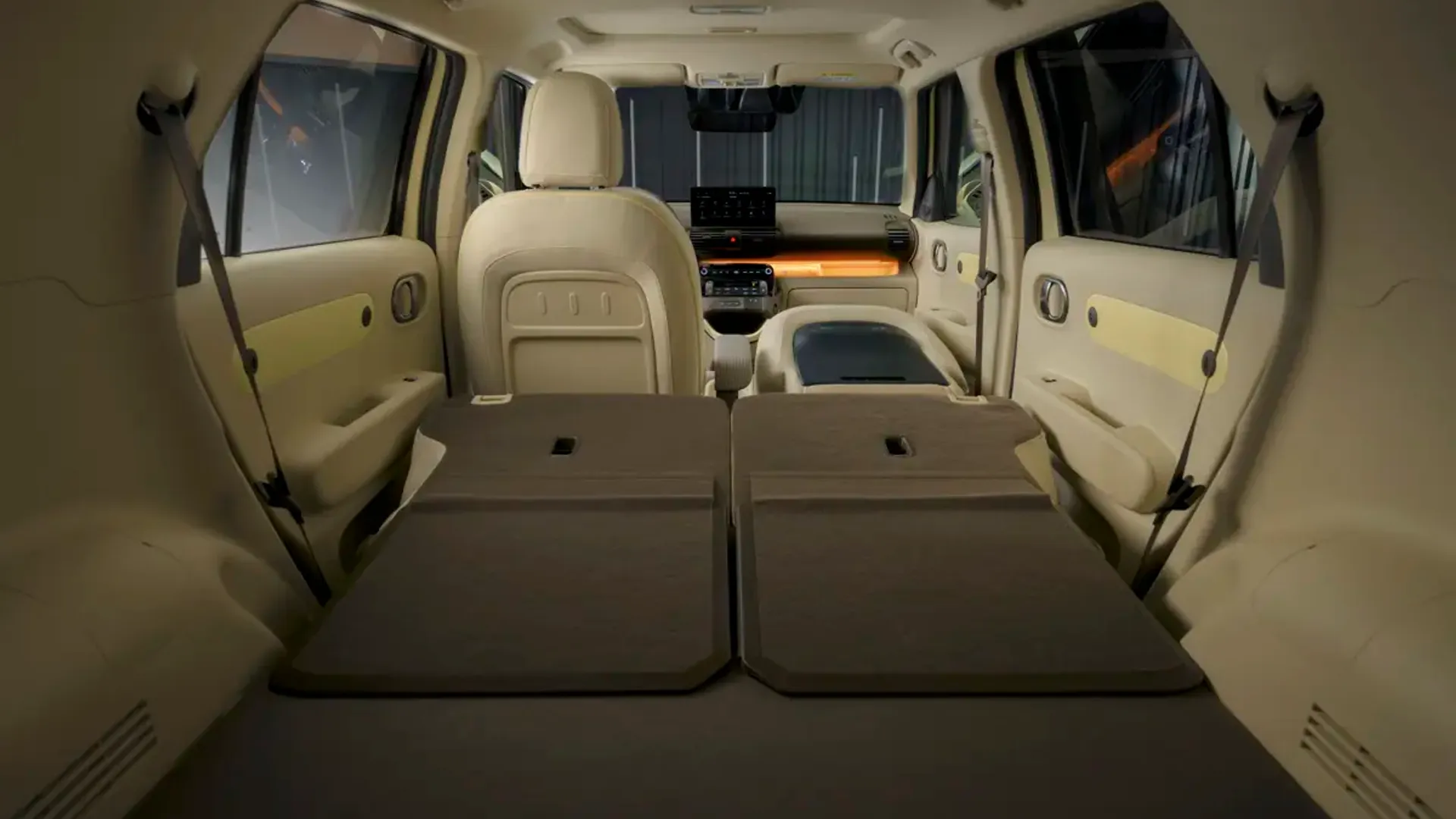 Elettronauti - Hyundai Inster Standard Range - Bianco - Vano di carico - Bagagliaio
