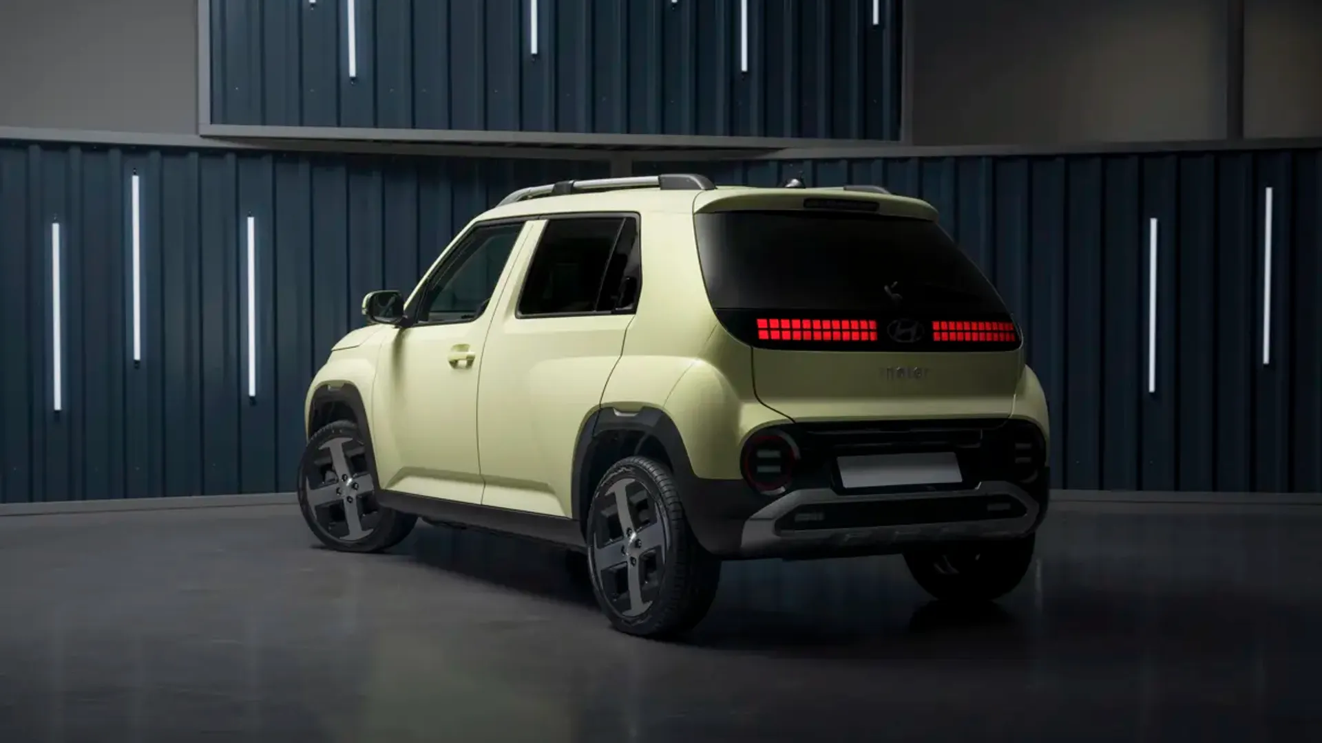 Elettronauti - Hyundai Inster Standard Range - Light Yellow - Esterno - Vista anteriore a tre quarti