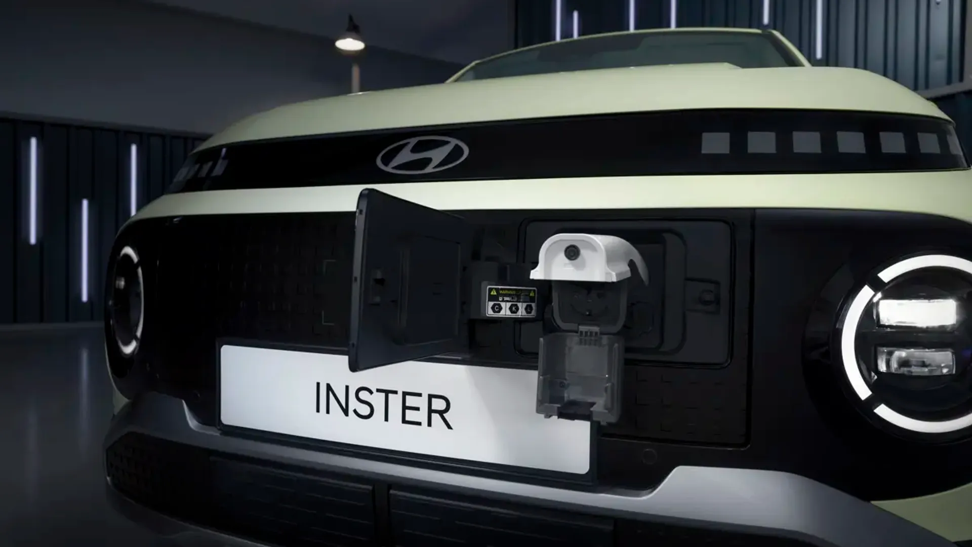 Elettronauti - Hyundai Inster Standard Range - Giallo - Esterno - Vista anteriore a tre quarti