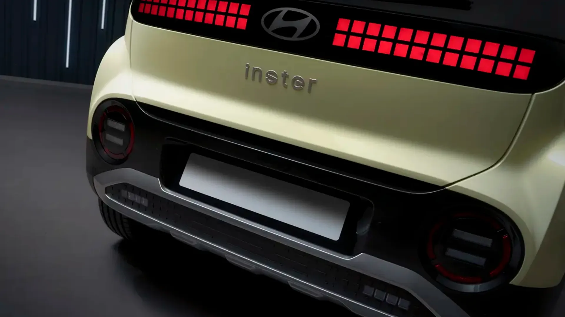 Elettronauti - Hyundai Inster Standard Range - Giallo - Esterno - Vista posteriore