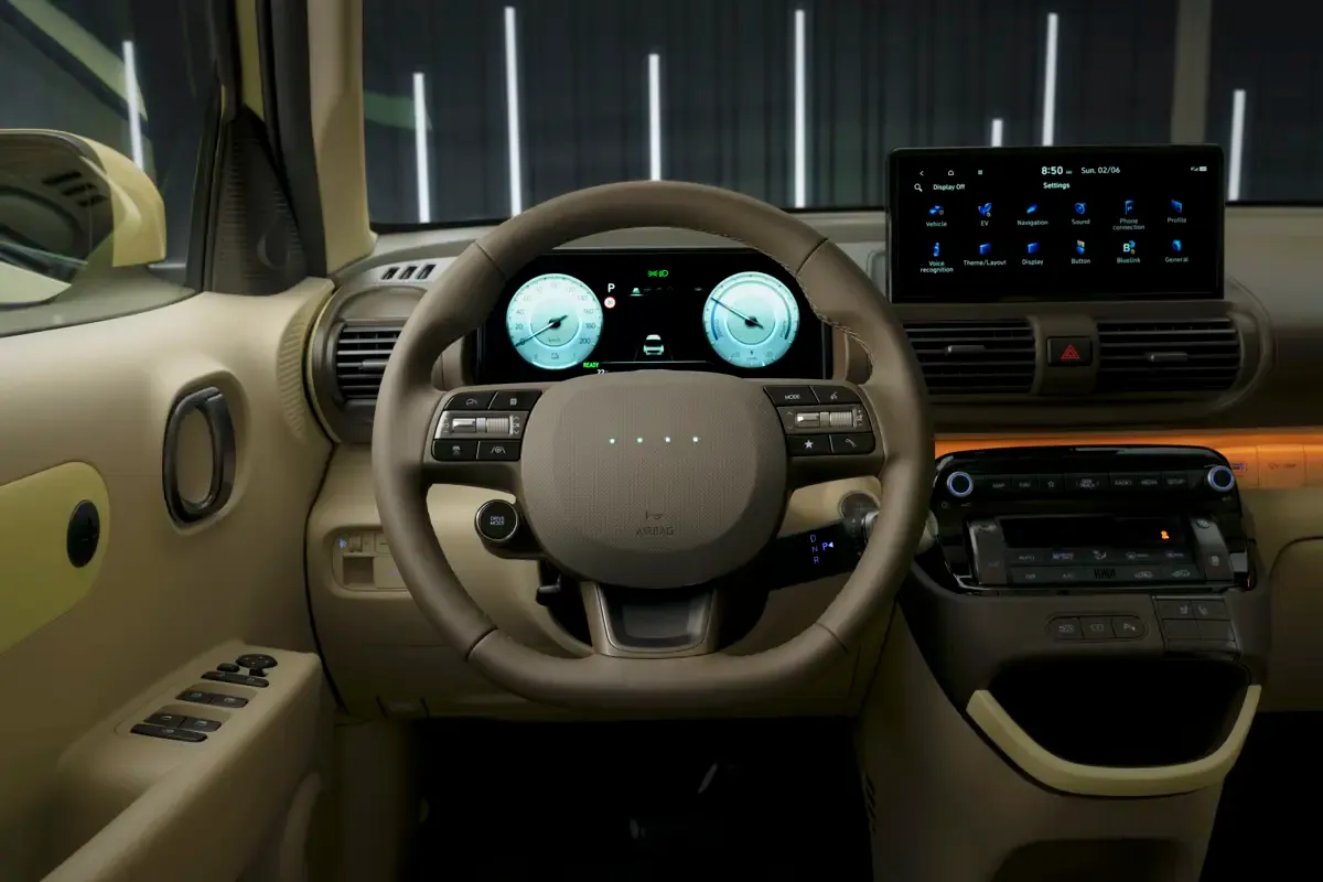 Elettronauti - Hyundai Inster Standard Range - Infotainment - Vista della plancia