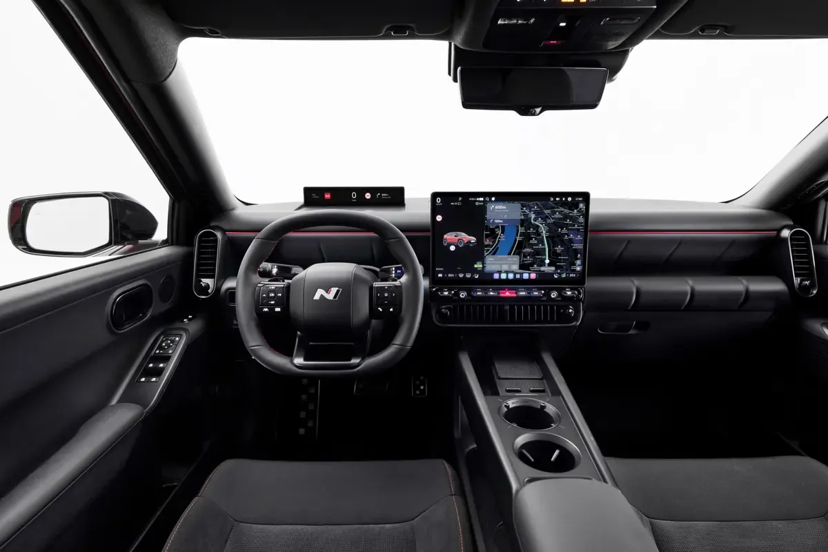 Elettronauti - Hyundai Ioniq 3 Standard Range - Interni - Vista della plancia