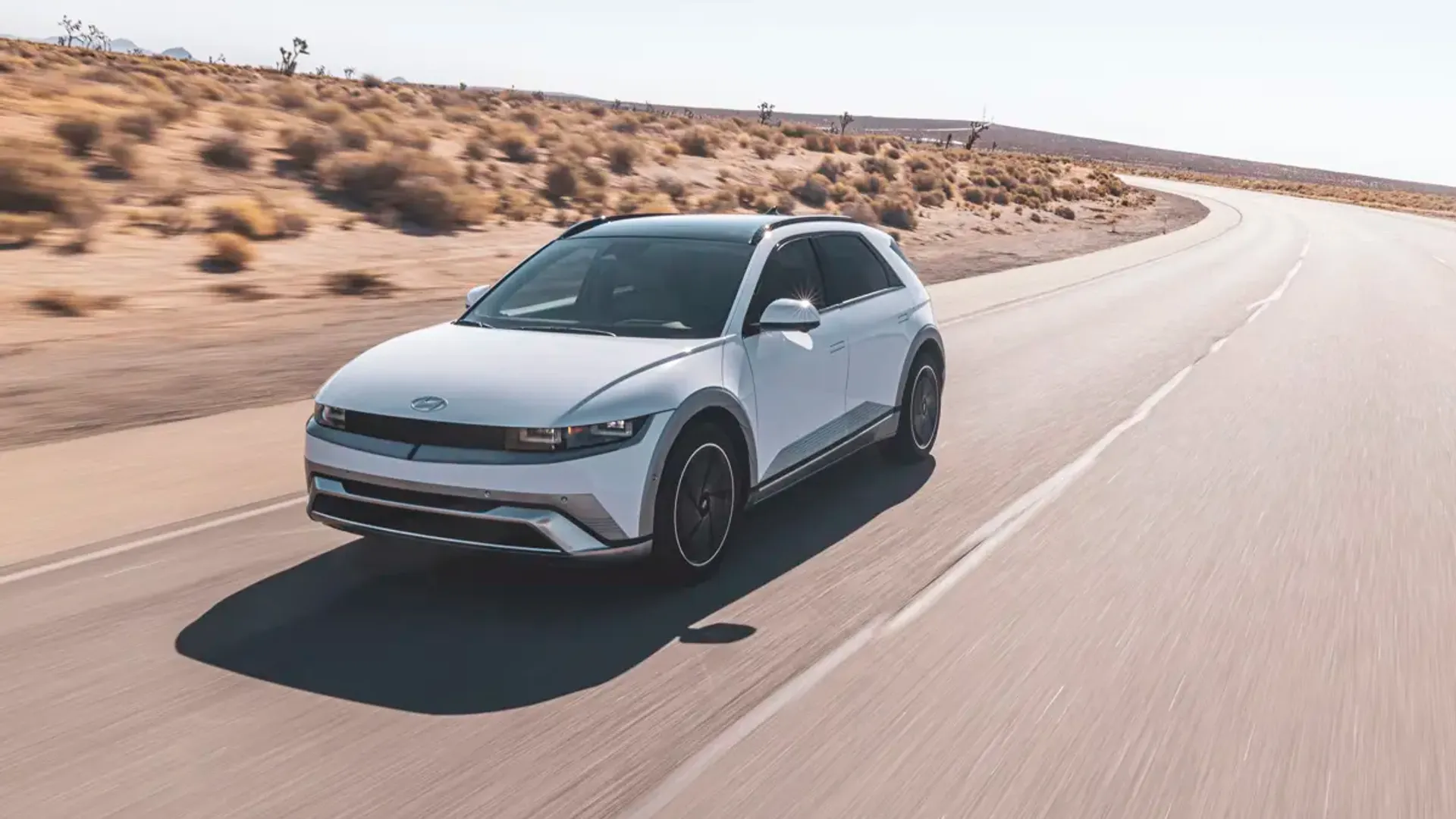 Elettronauti - Hyundai Ioniq 5 Long Range AWD - Grigio - Esterno - Vista anteriore a tre quarti