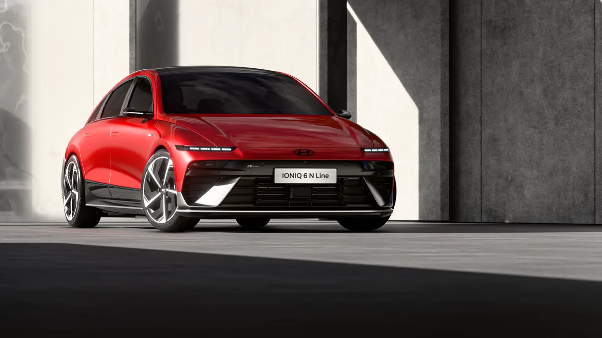 Elettronauti - Hyundai Ioniq 6 63 kWh RWD - Grigio - Esterno - Vista anteriore a tre quarti