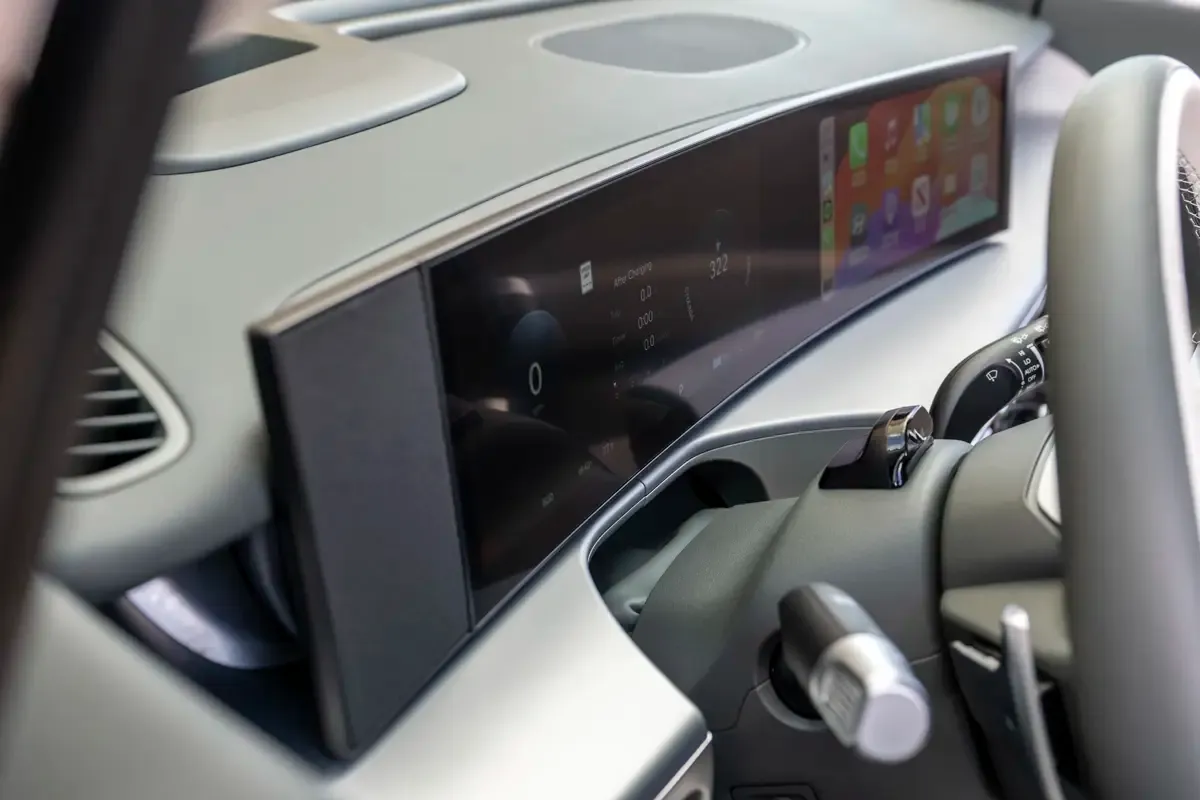 Elettronauti - Hyundai Ioniq 9 Long Range RWD - Infotainment - Vista della plancia