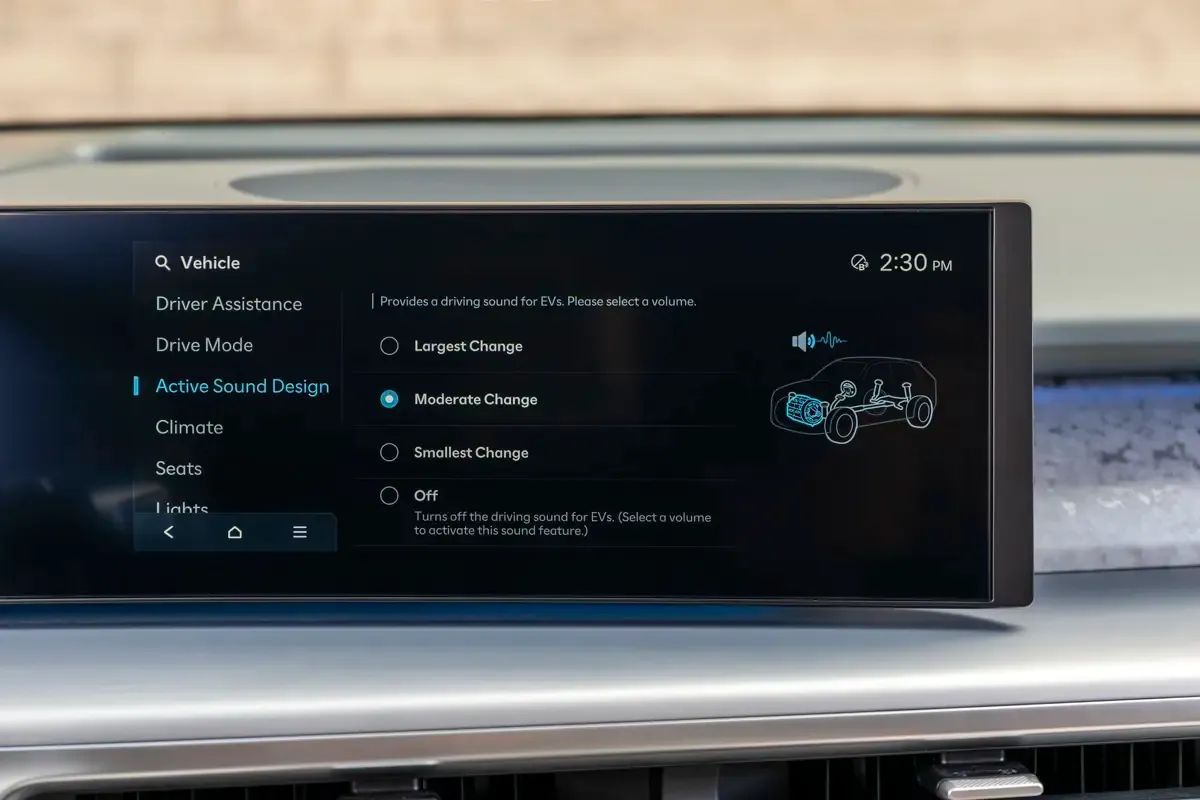 Elettronauti - Hyundai Ioniq 9 Long Range RWD - Infotainment - Vista della plancia