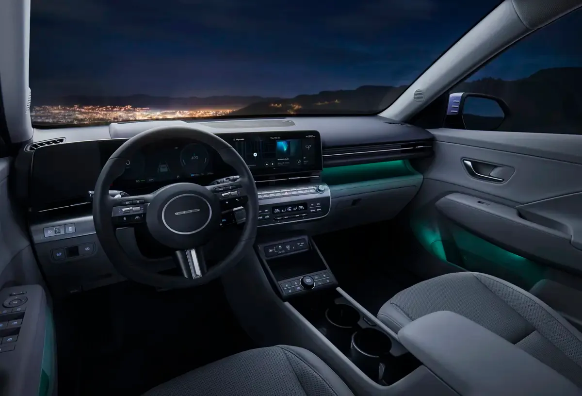 Elettronauti - Hyundai Kona Long Range - Plancia - Vista della plancia